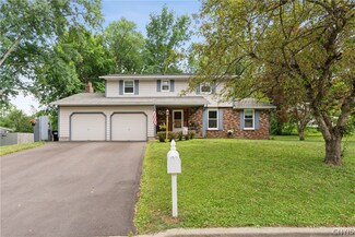 7545 Moccasin Path, Liverpool, NY 13090