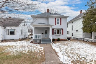 1920 14th St, Moline, IL 61265