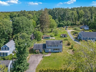 10 Briggs Ln, Marion, MA 02738