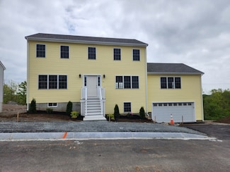 53 Kelly Ln, Lynn, MA 01904