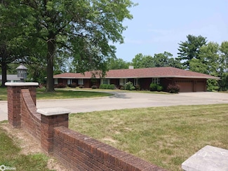 5 Birchwood Heights Dr, Ottumwa, IA 52501