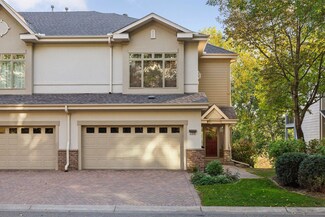 199 Willoughby Way E, Hopkins, MN 55305