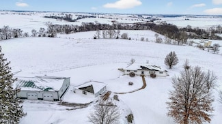 300 W Grant St, MacKsburg, IA 50155