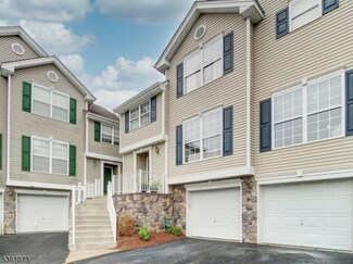 35 Brock Ln, Hackettstown, NJ 07840