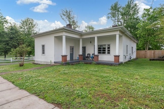 121 E 1st St, Smiths Grove, KY 42171