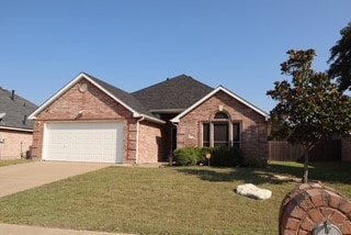 3029 Canary Ln, Midlothian, TX 76065