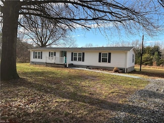 106 Holly Tree Dr, Pamplin, VA 23958