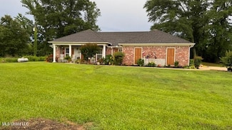 11513 Old Jackson Rd, Forest, MS 39074