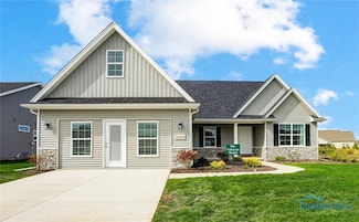 15114 Sugar Maple Dr, Perrysburg, OH 43551