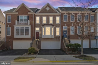 42685 Rolling Rock Square, Chantilly, VA 20152