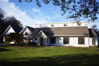 6540 SW 69th St, Auburn, KS 66402