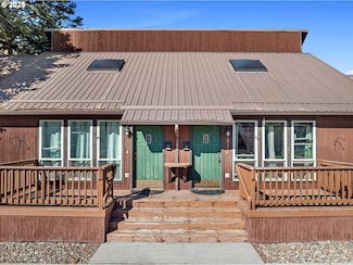 1805 East St, Baker City, OR 97814