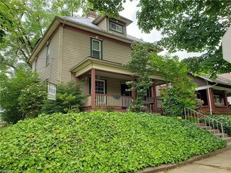 365 Mcclain Ave, Coshocton, OH 43812