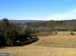 1056 W McKinleyville Rd, Hustontown, PA 17229