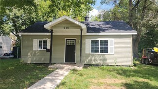 616 Woodlawn Ave, Mattoon, IL 61938