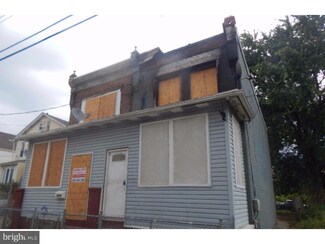 2406 Howell St, Camden, NJ 08105