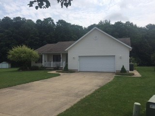 165 Parkside Dr, Creston, OH 44217