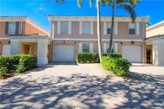 5453 Cove Cir, Naples, FL 34119