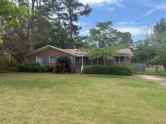 2611 Pine Valley Rd, Albany, GA 31707