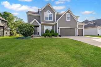 2712 SW Carlton Dr, Lees Summit, MO 64082