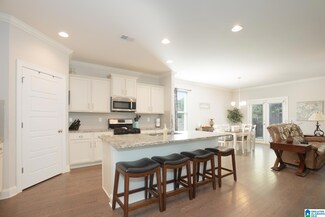 663 Chelsea Station Cir, Chelsea, AL 35043