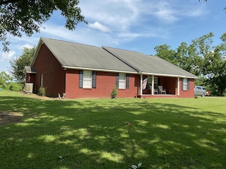 915 Reid Loop, Luverne, AL 36049