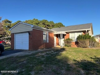 1 Deacon Ct, Whiting, NJ 08759