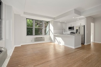 149 Essex St Unit 2G, Jersey City, NJ 07302
