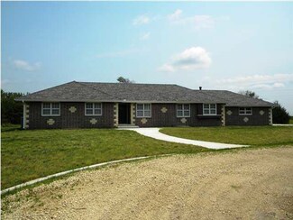 9501 S Hertzler Rd, Halstead, KS 67056