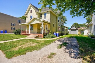 714 E Washington St, Washington, IA 52353