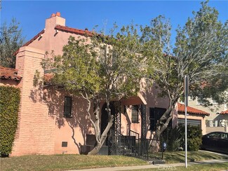 2727 W 43rd Place, Los Angeles, CA 90008