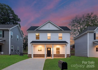 2723 Willow St, Charlotte, NC 28208