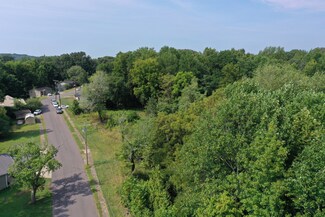 608 N Brewer St, Paris, TN 38242