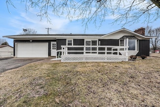 891 140th Ave, Wayland, MI 49348