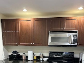 11855 NE 19th Dr Unit 21, North Miami, FL 33181