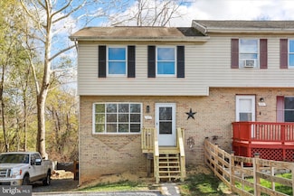 127 Woodridge Ct, Stephens City, VA 22655