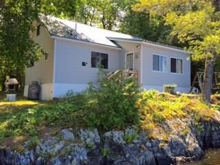 269 Birch Tree Dr, Hudson, ME 04449