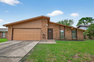 15815 Ironside Creek Dr, Houston, TX 77053