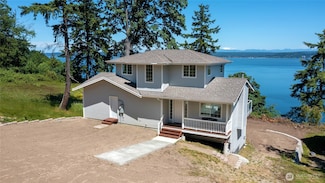 40 Beach Way, Everett, WA 98206