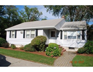 15 Valley Rd, Dorchester Center, MA 02124