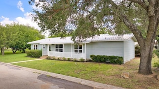 225 Coolidge St, Mason, TX 76856