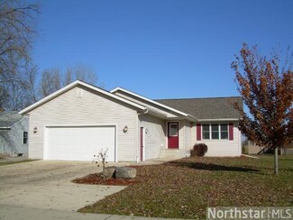 1517 16th St E, Glencoe, MN 55336