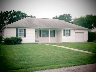 407 10th St, Carmi, IL 62821