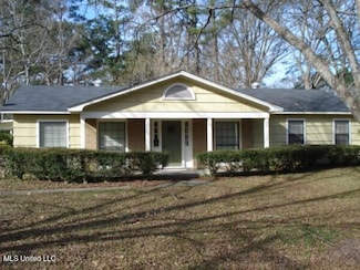 5301 Ridgewood Rd, Jackson, MS 39211