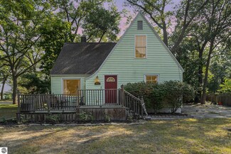 2876 Worden St, Norton Shores, MI 49444