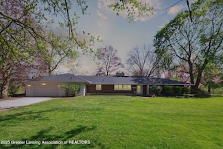 3723 Waverly Hills Rd, Lansing, MI 48917