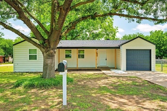 801 SW 12th St, Mineral Wells, TX 76067