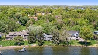 2474 Carman St, Wayzata, MN 55391