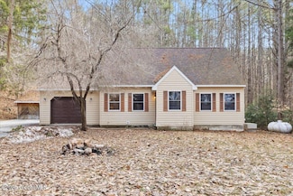 96 Lake Tour Rd, Lake Luzerne, NY 12846