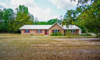 1097 Bob McCaskill Dr, Defuniak Springs, FL 32433